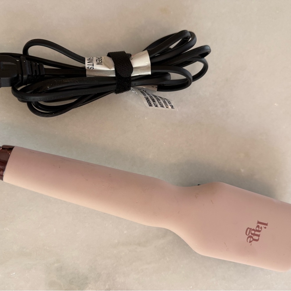 Lange Pink Ceramic Straightening Brush with Ergonomic Design - Picture 3 of 4